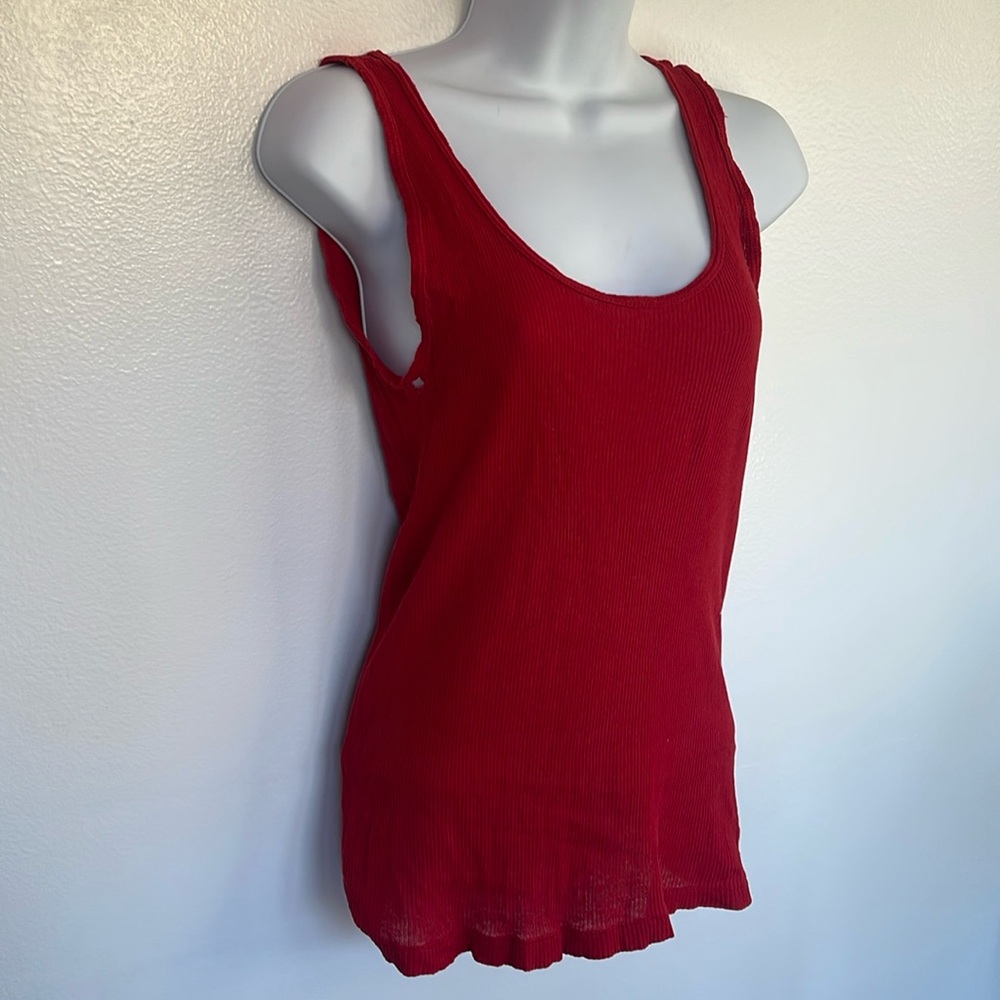 Womens Jockey Red Scoop Neck Sleeveless Tank Top size medium SEE FLAWS